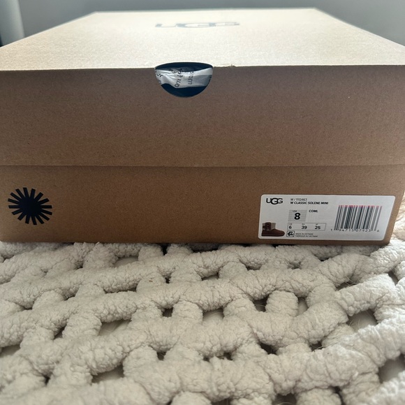 UGG Classic mini - Picture 4 of 4